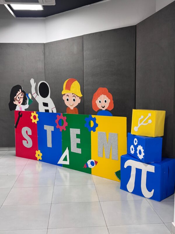 الأسبوع الوطني للعلوم والتكنلوجيا STEAM-WEEK مدارس الفردوس Alfirdous school